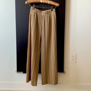 Like New - Oak and Fort pleated pants (wore twice)
